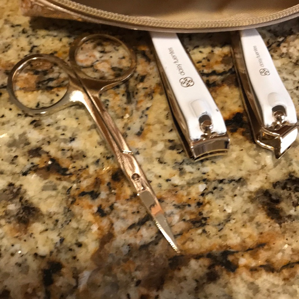 Accessories - Picture 2 of 4